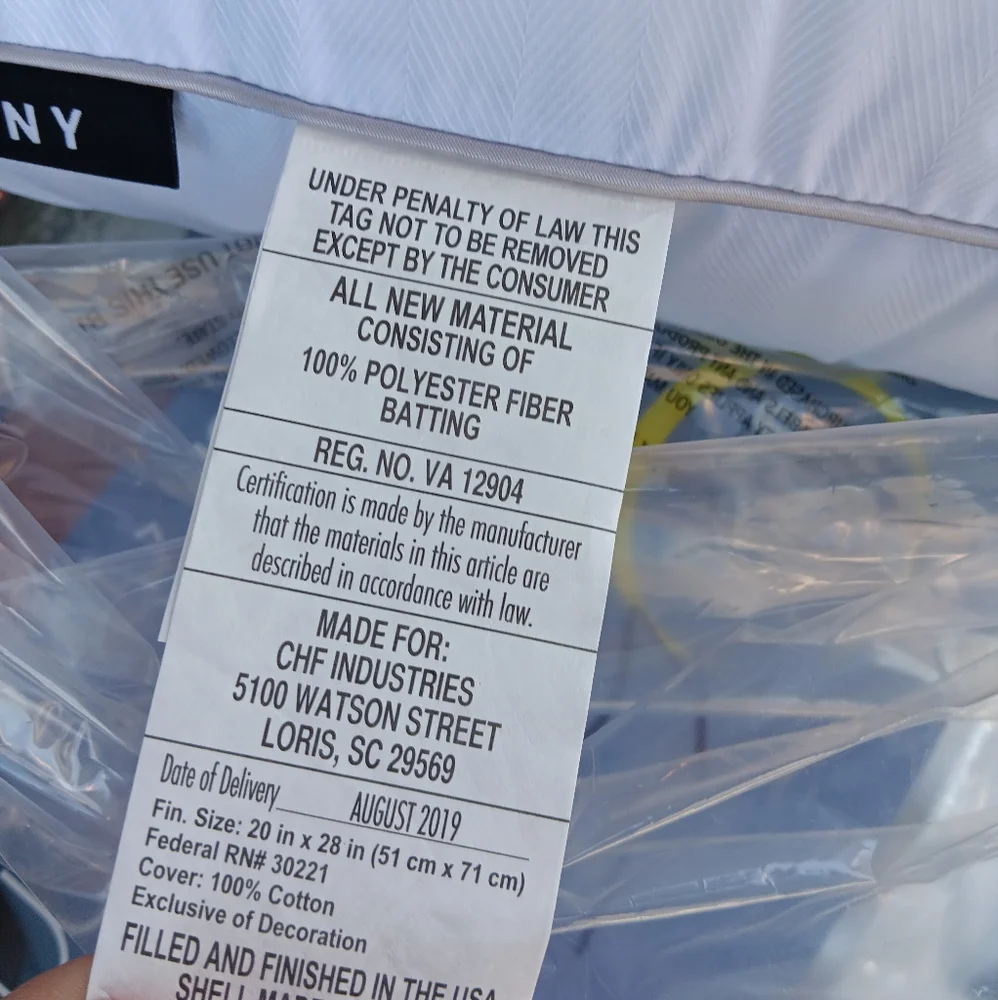 Brand New DKNY Down Alternative 300 Thread Count 2 Pillows. Standard/Que… - Picture 5 of 5